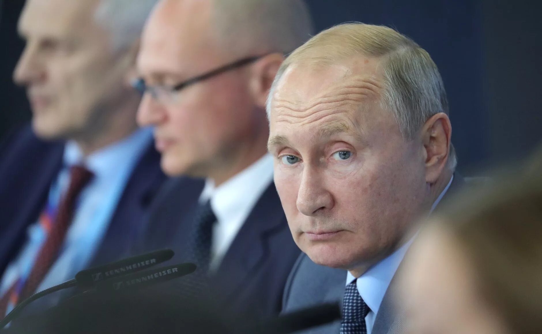 оскорбление президента в соцсети. российский суд в 90 годах фото.