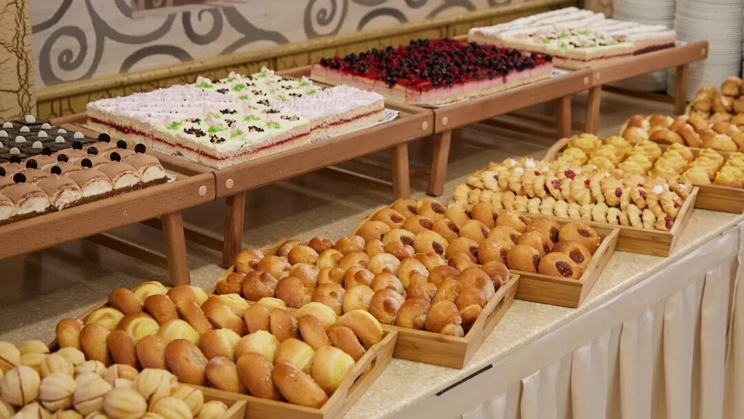 Измайлово бета шведский стол. Шведский стол в измайлово гамма дельта. измайлово дельта завтрак. измайлово дельта шведский стол. шведский стол в гостинице измайлово.