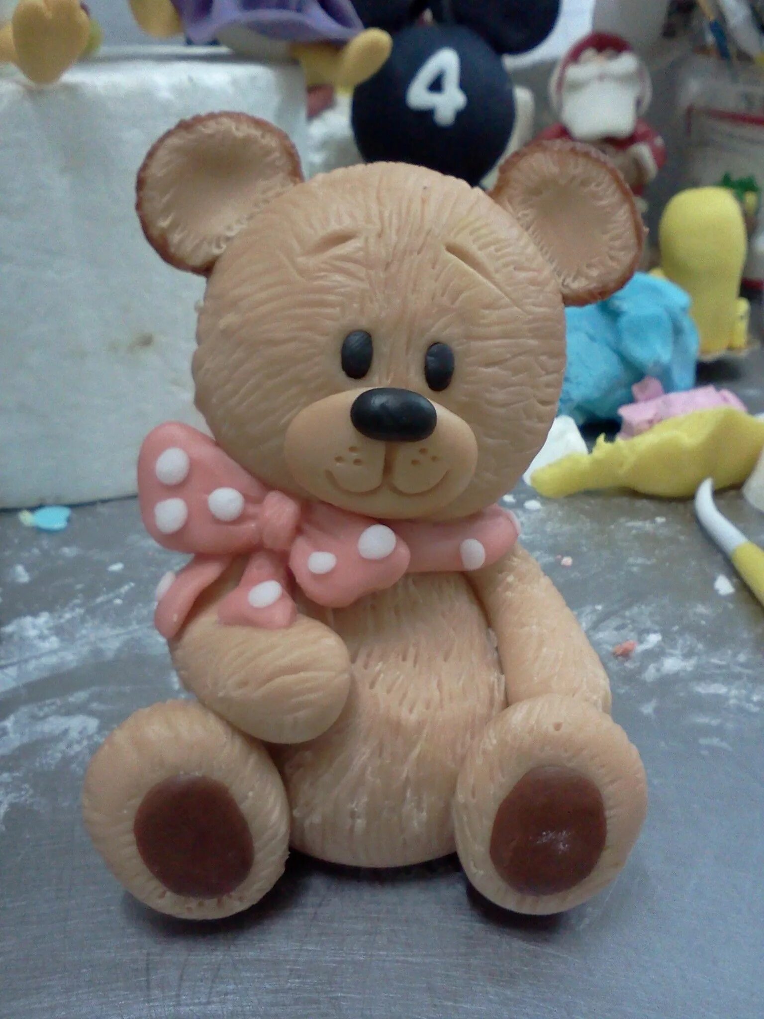 Лепка медвежонок. Мишка из полотенца. Медведь из фетра. Медведь из фетра. Мишка тедди из войлока.