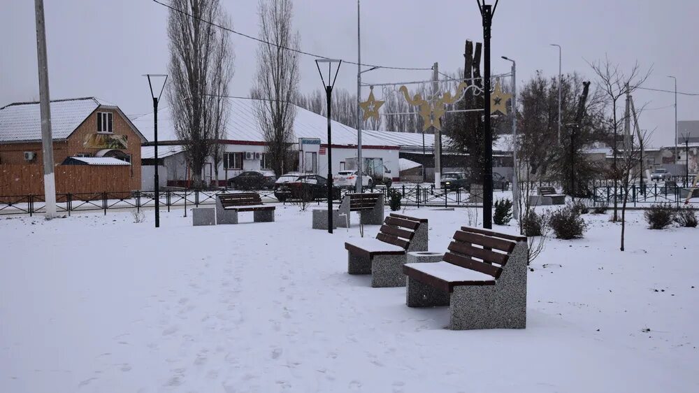 Погода поворино воронежской на неделю. Сквер железнодорожников Поворино. Сквер Южный Поворино. Поворино парк железнодорожников. Сквер железнодорожников железнодорожников Нижневартовск.