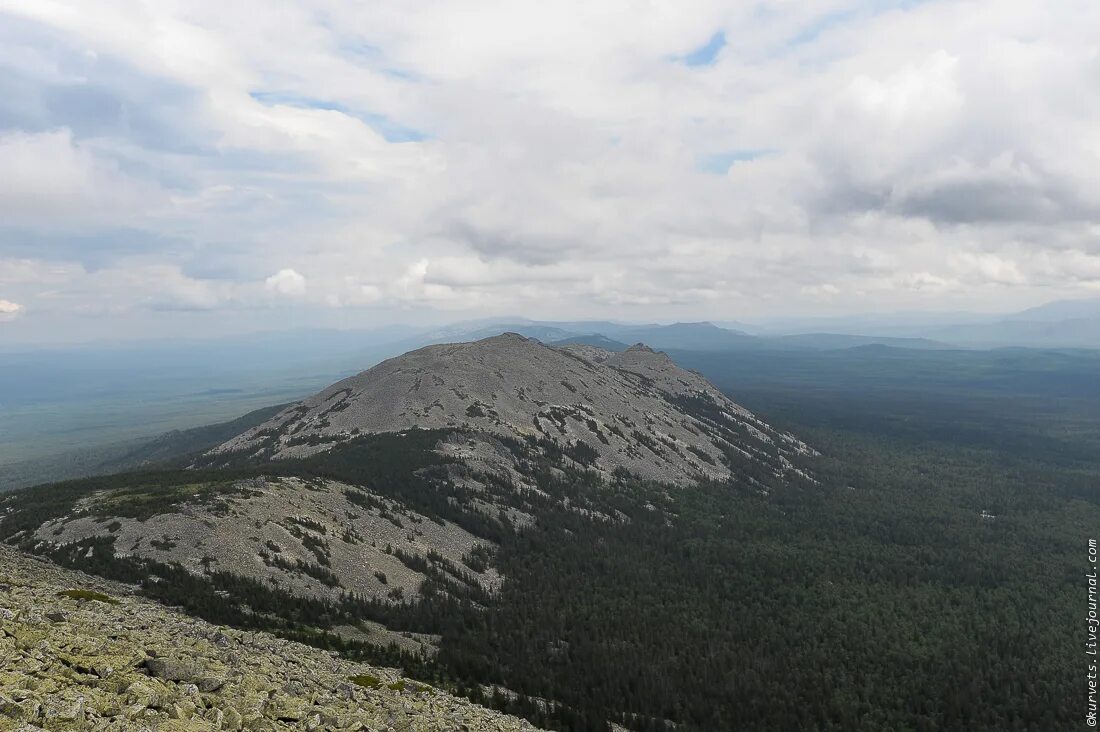 Хребет зигальга большой шелом. Южный урал гора ямантау. Большой шелом зигальга. Гора поперечная зигальга. Гора шелом башкирия.