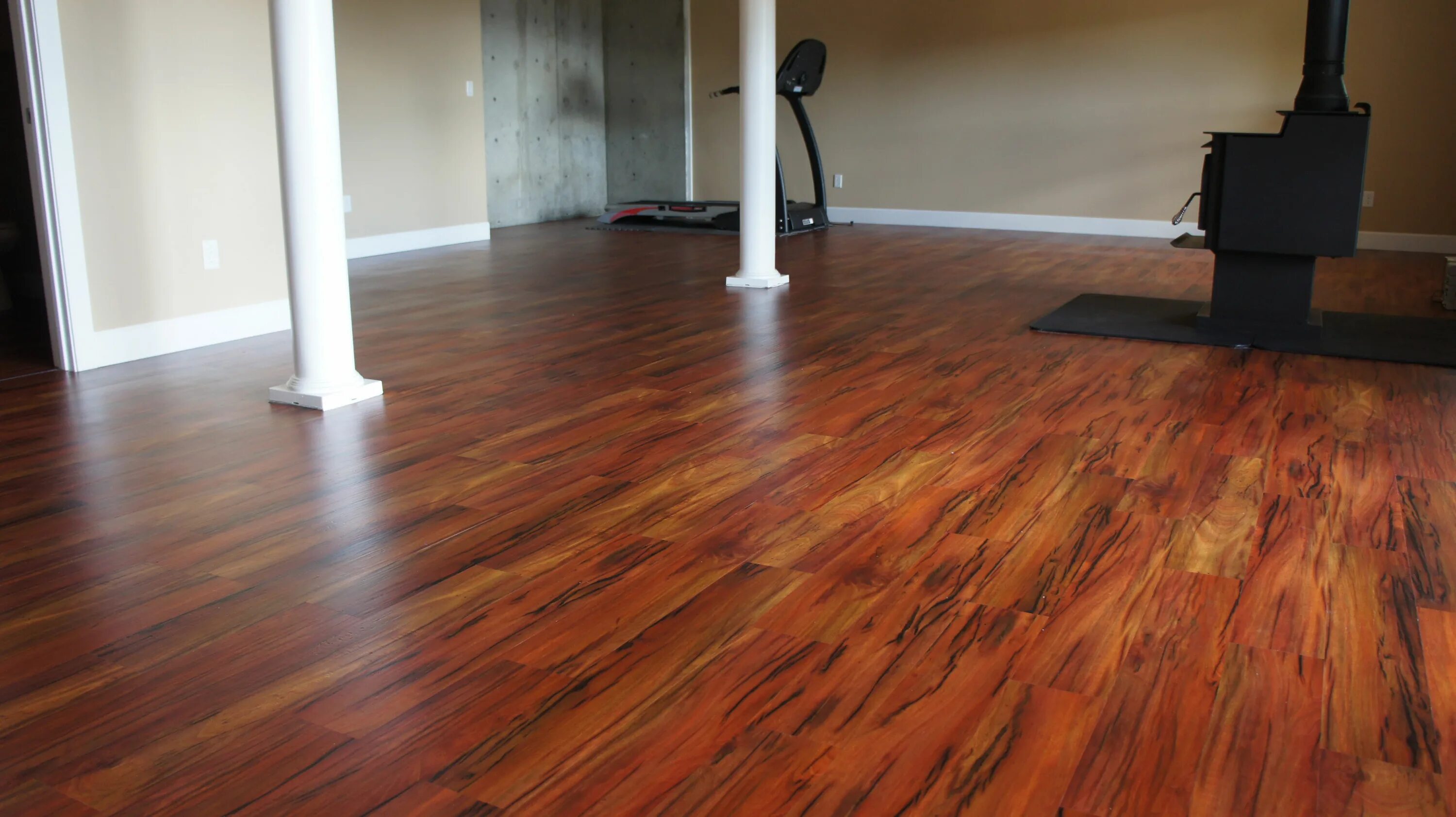 Plank flooring. Luxury vinyl plank flooring. vinyl wood flooring. vinyl plank. винилам под доски.