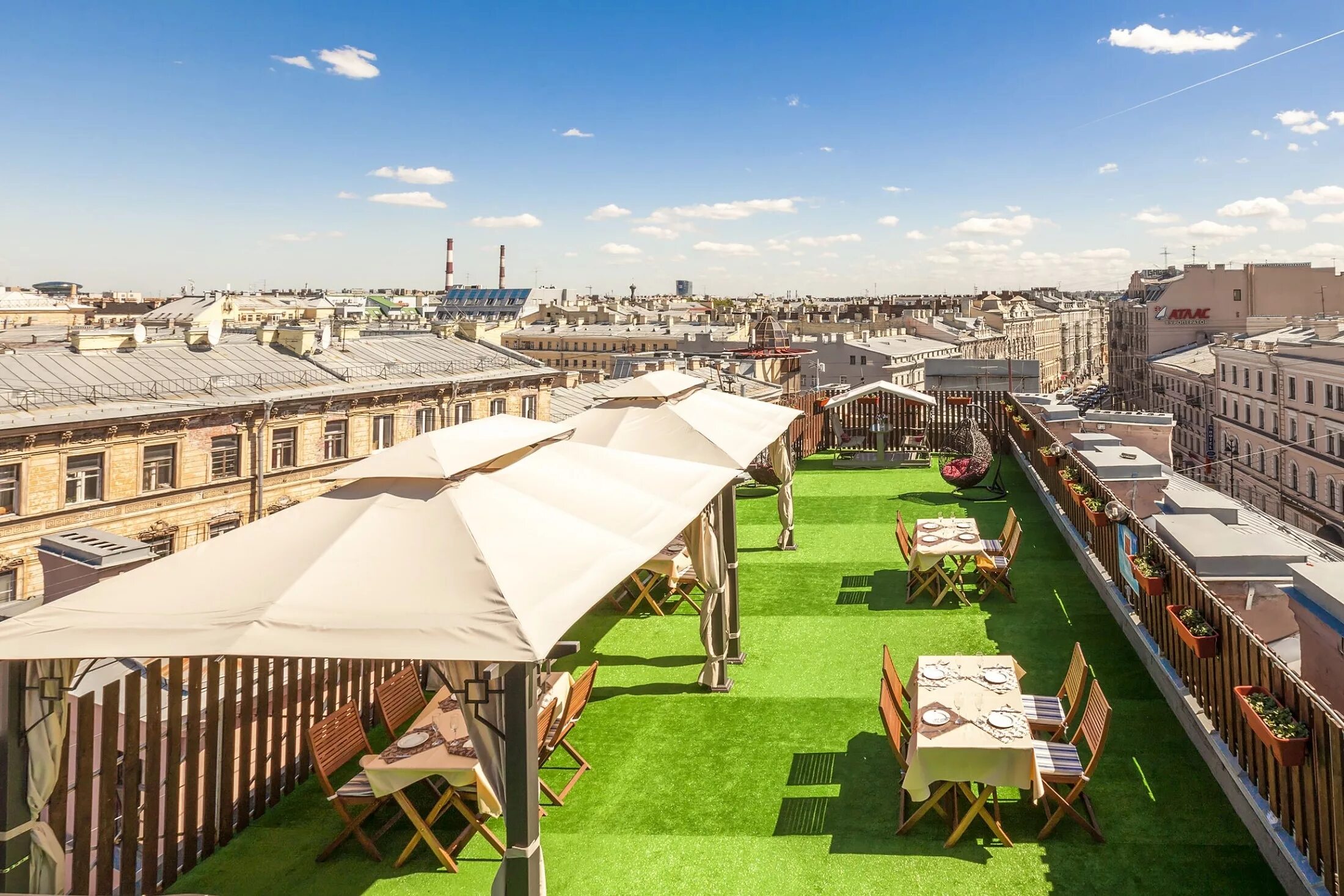 L terrasa ресторан санкт-петербург. Кафе с видом на исаакиевский собор санкт-петербург на крыше. Крыша отель петр ресторан. Отель оболенский санкт петербург. «roof story» / «руф стори» отель.