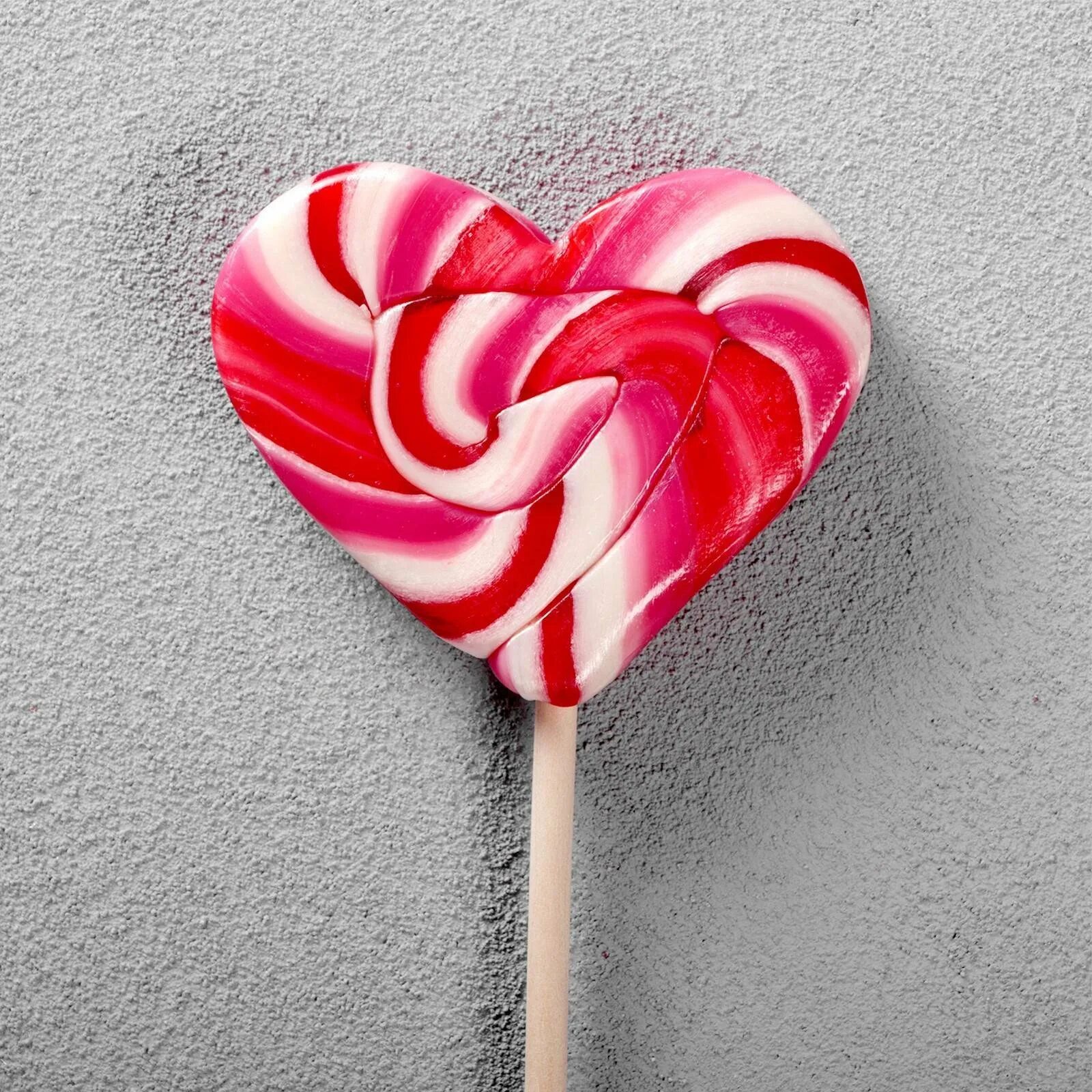 Большой леденец на палочке. Красивые леденцы на палочке. Карамель леденцовая "диск" ассорти 20гр 108шт (4бл х 27шт). Леденец на палочке. Большой леденец.