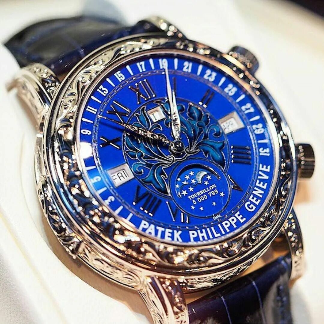 Наручные часы патек. Часы Патек Филип. Patek Philippe Tourbillon. Patek Philippe Grand Complications Sky Moon Tourbillon 6002g. Patek Philippe Sky Moon Tourbillon.