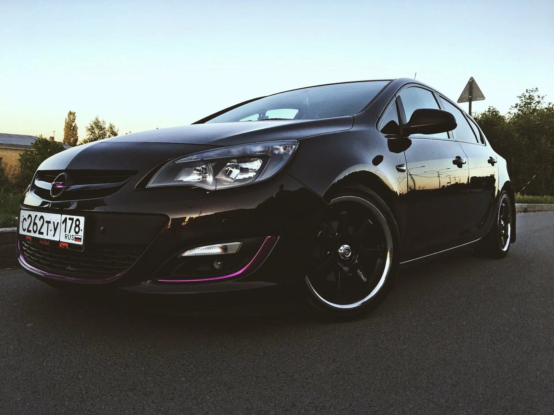 Тюнинг опель j. Opel Astra j 1.4 Turbo Tuning. Opel Astra j 2010 Tuning. Opel Astra Tuning седан 2014г. Opel Astra j sedan Black.