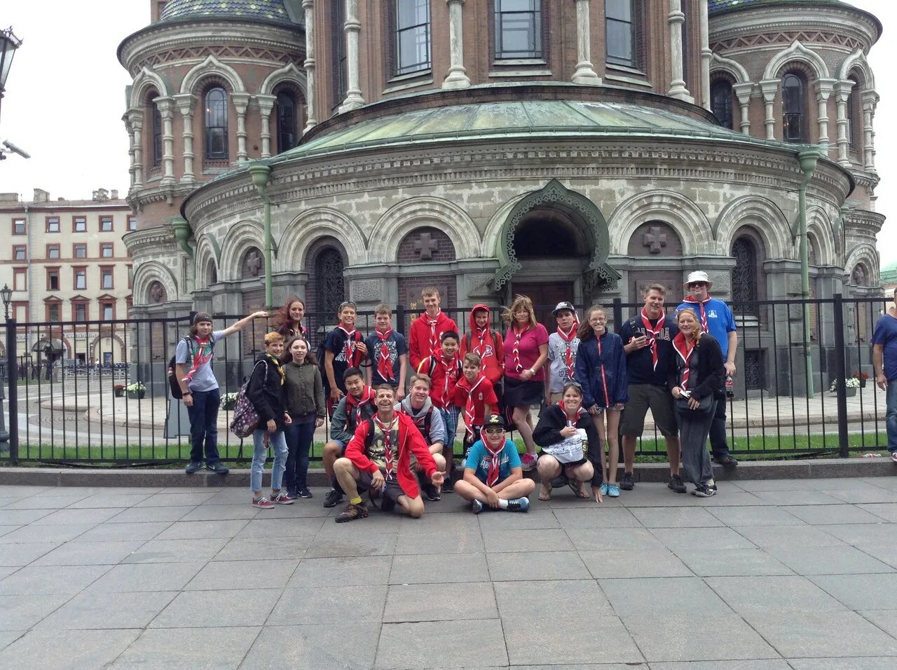 Подростковый клуб. Руставели 37 холл. Подростково молодежный центр санкт петербург. Подростковый клуб. Подростково-молодежный центр петроградский санкт-петербург.