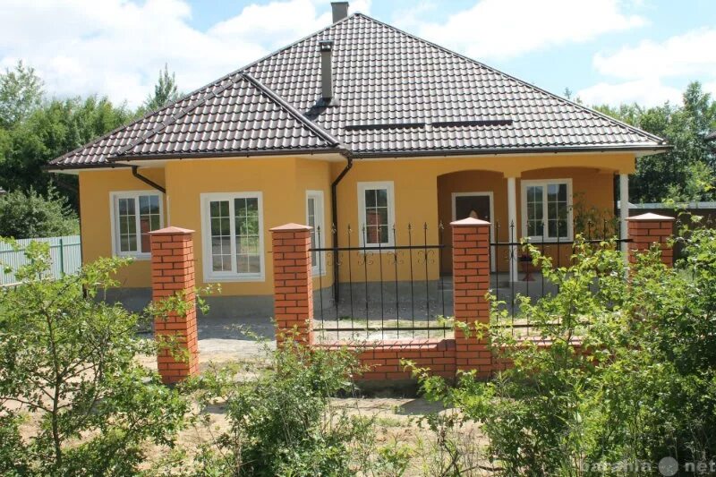 Продажа домов. Дом в Калининграде. Продаются дома. Частный дом вторичка. Купить дом в угловом