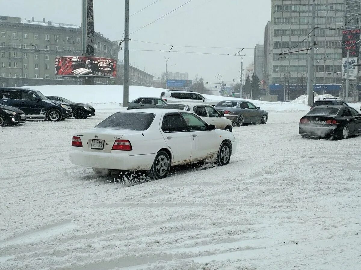 Снегопад. Сильный снегопад. Снег в Новосибирске. Сильный снег. Сильные морозы в новосибирске