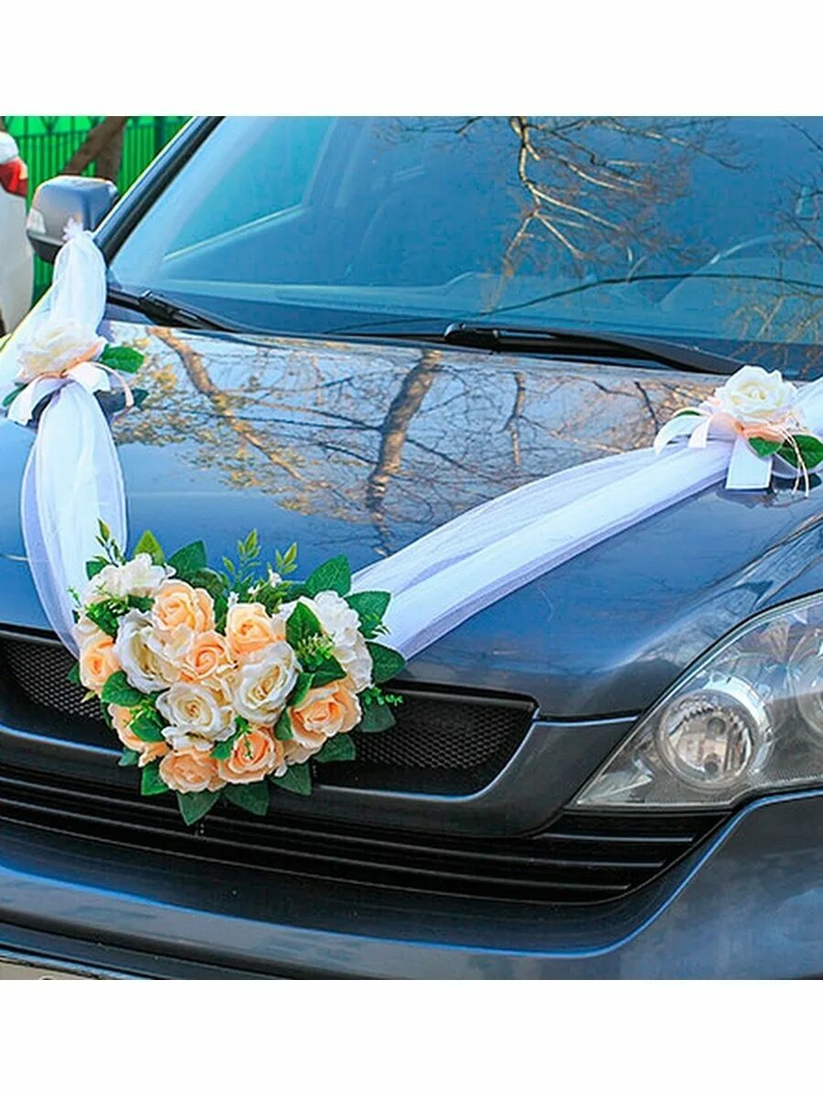 Украшения машины на свадьбу фото. Украшения машины на свадьбу фото. Цветы на машину на свадьбу. Ленты на капот свадебной машины. Украшение машины на свадьбу.