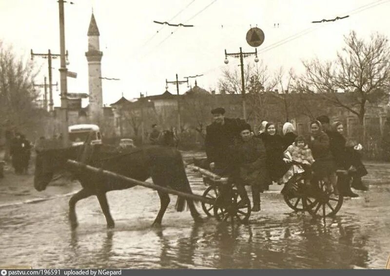 Старый Оренбург 19 век. Оренбург pastvu. Гужевой транспорт 1917. Город Оренбург в прошлом.