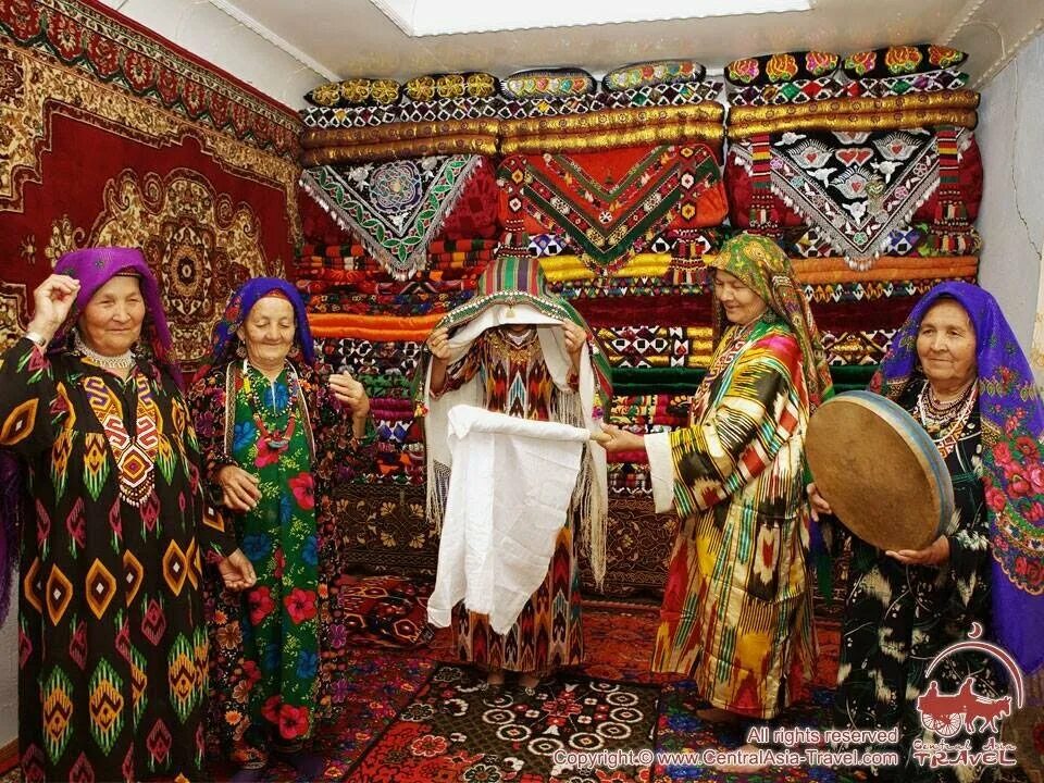 Келин салом в Узбекистане. Традиции Узбекистана. Национальная одежда Сурхандарьи. Традиция келин салом узбекская.