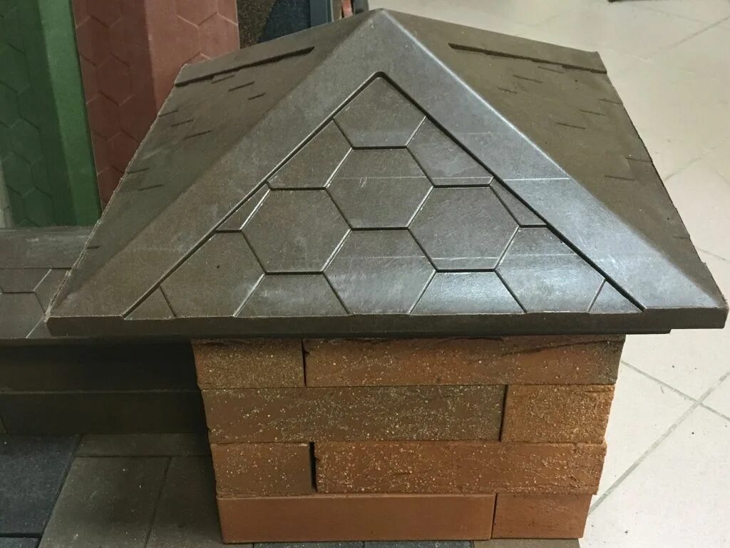 Колпаки на столбы для забора из кирпича. Колпак бетонный на столб забора es560b. колпак на столб цинк 0,45. колпак на столб кирпичный. колпак на заборный столб.