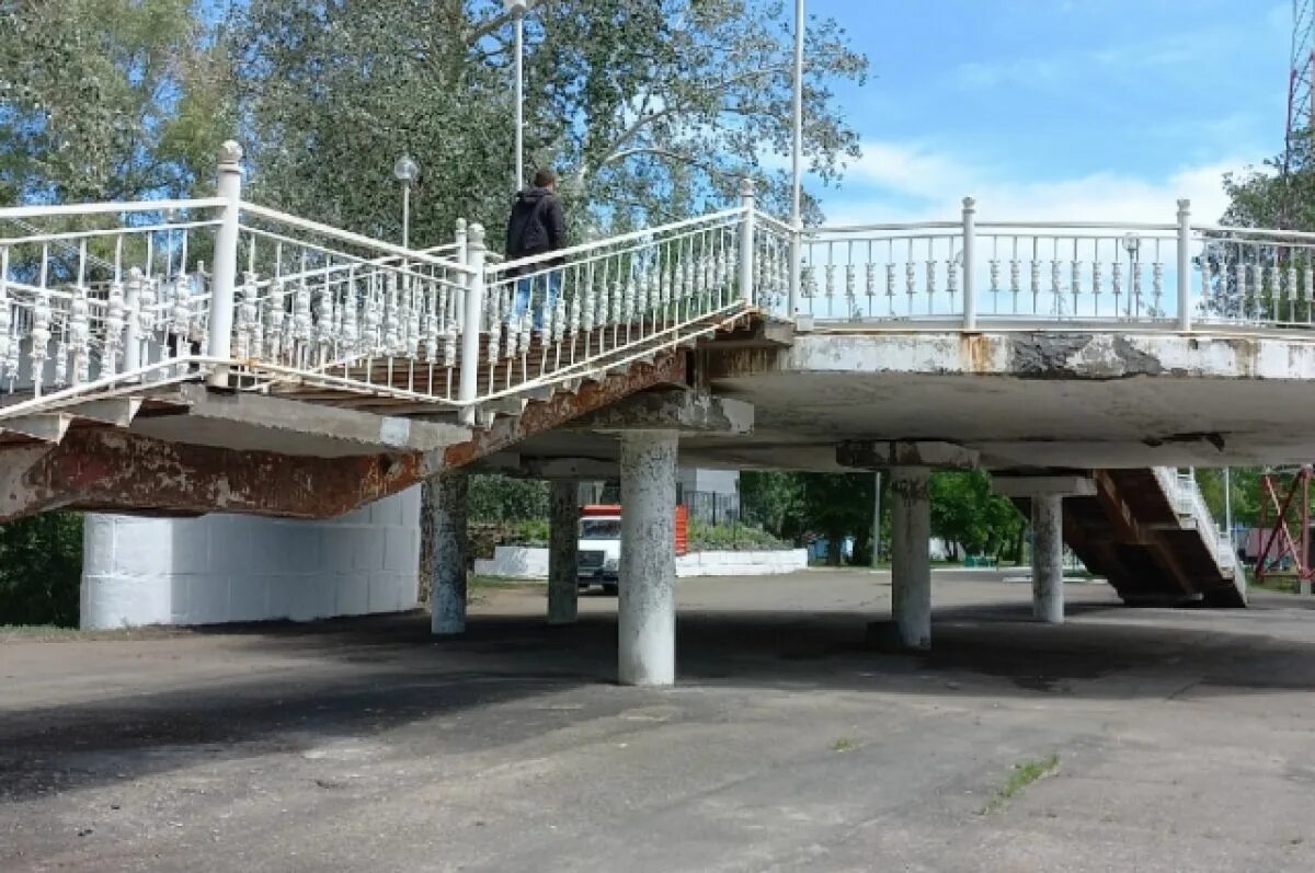 Мост через урал закрыт. Мост через урал оренбург. пешеходный мост через р.урал в оренбурге. мост через урал оренбург фото. оренбург урал за мостом.