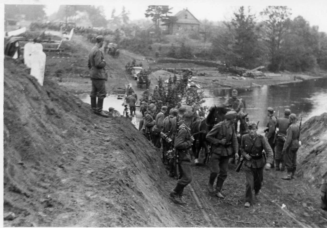 Река царевич. Битва за город остров 1941. Немцы в Копорье 1941. Луга Ленинградская область 1941 г.