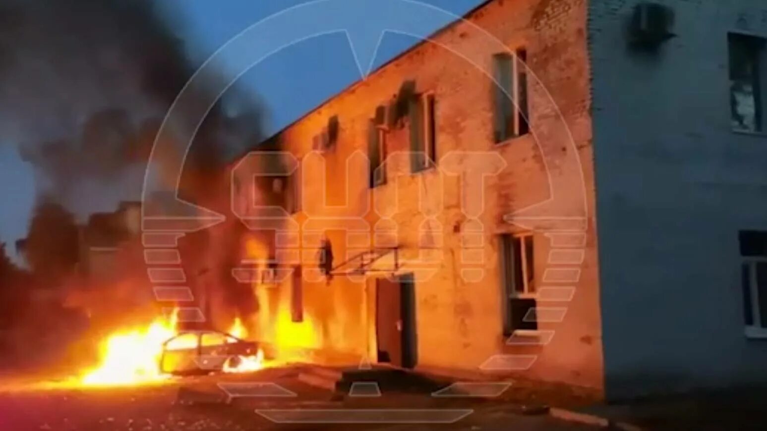 Видео нападения на белгородскую область. Пожар дома. Разрушенный дом. Пожар в городе. Стихийные бедствия.