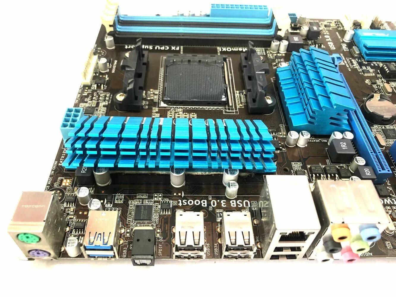 M5a97 r 2.0 поддерживаемые процессоры. Asus am3+ m5a97 r2.0. материнская плата asus m5a97 evo r2.0. asus 970 m5a97 r2.0. asus m5a97 le r2.0.