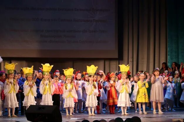 Дом творчества дружба. Дом творчества дружба. Дом творчества дружба. Культура ильинского сельского поселения угличского. Дом творчества дружба.