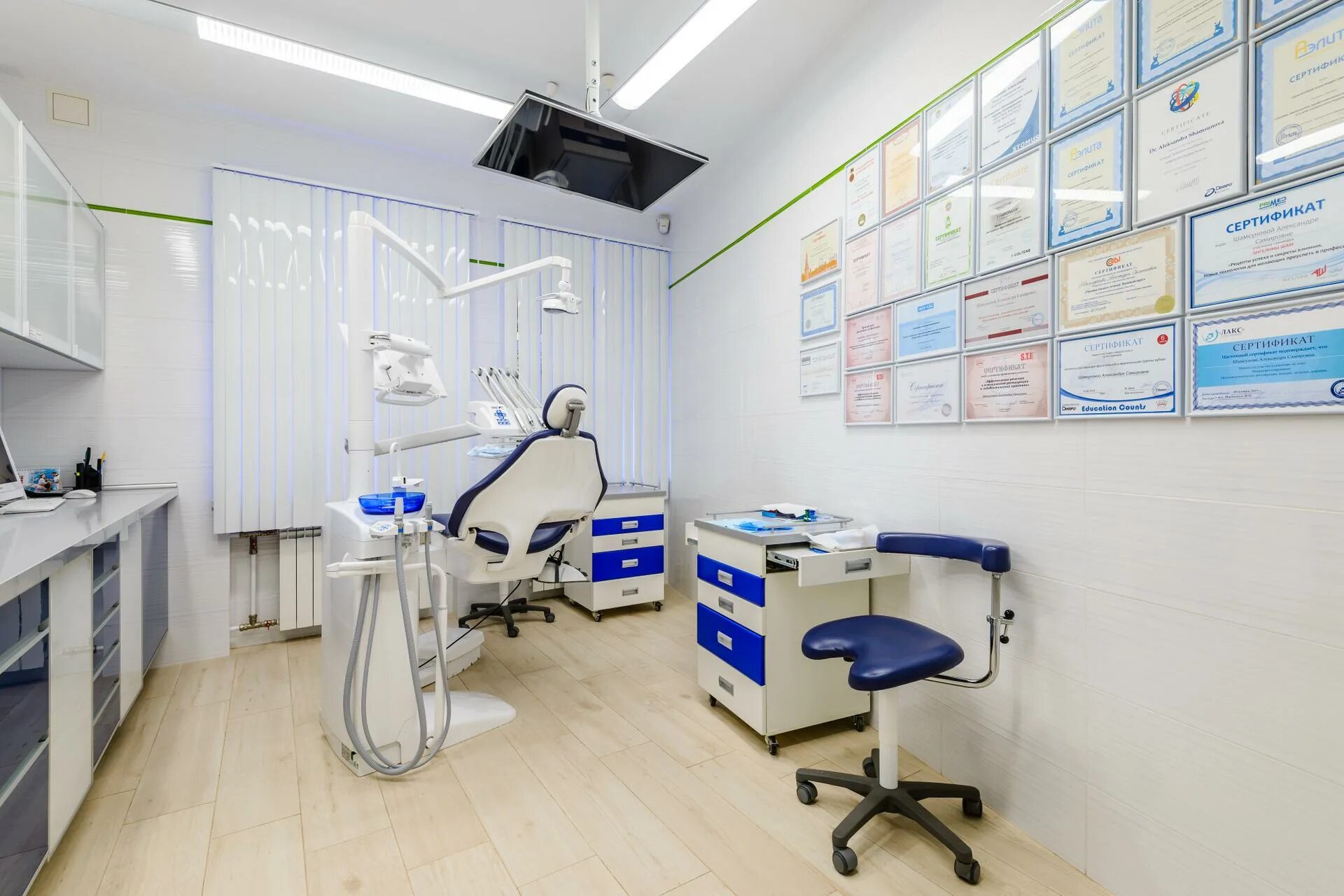 Стоматолог цена отзывы. Стоматологический центр города на Киевской 3. Питер стоматология. Стоматология Питер СПБ. Стоматологический центр города СПБ.