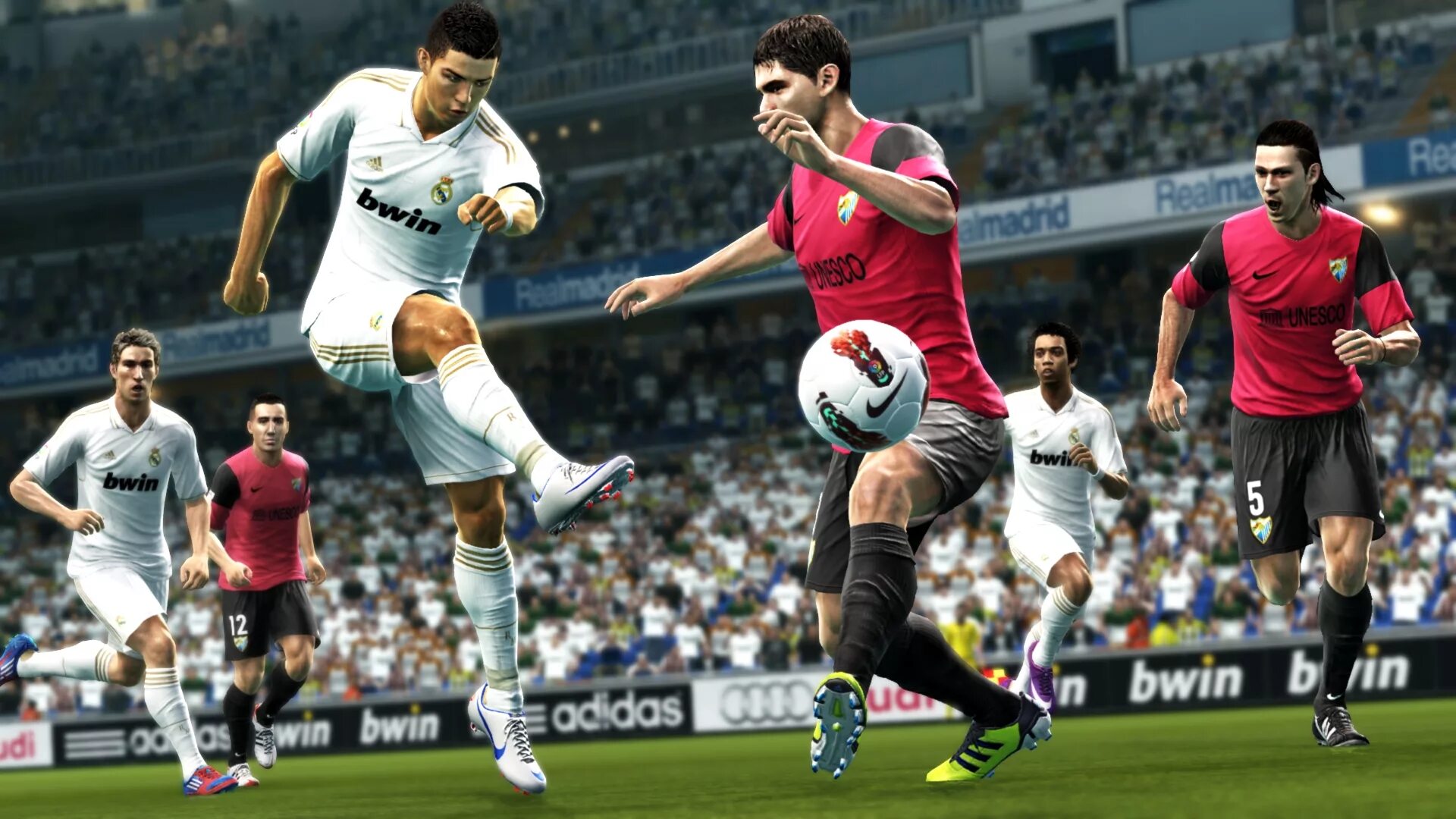 Играть игру на 5 игроков. Pro Evolution Soccer 2012 Роналду. Pro Evolution Soccer 2013. Pro Evolution Soccer 1996. Пес 2013 ПС.