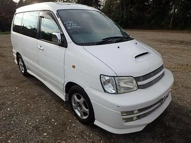 Тойота таун айс владивосток. Toyota Noah 2000. Toyota Town Ace Noah 2000. Toyota Town Ace Noah 2wd. Таун айс Ноах в обвесе.