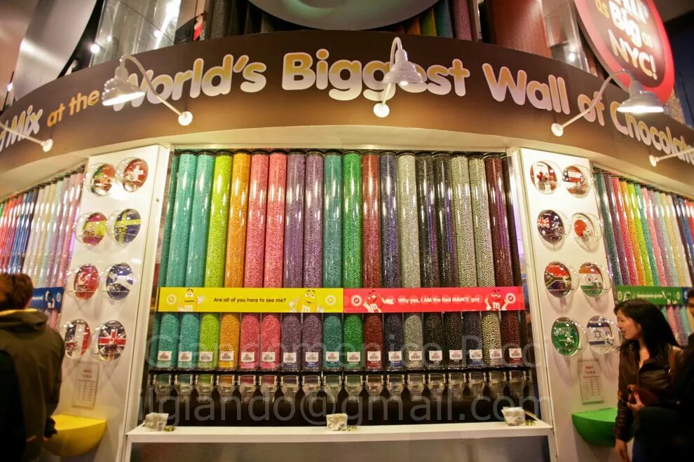 Магазин m store. M&amp;m&#039;s world магазин. магазин mms в нью-йорке. магазин m. магазин ммдемс в нью-йорке.