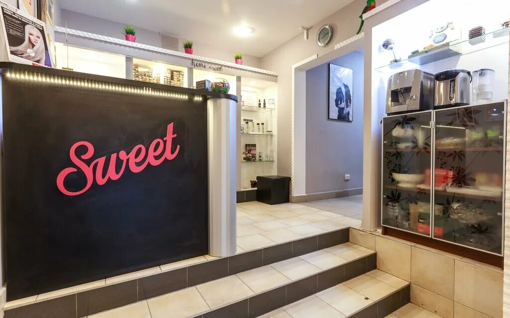 рабочий посёлок боброво, крымская улица, 17к1. фигура салон красоты. студия красоты боброво. парикмахерская тобольск жемчужина сибири. креатифф салон красоты.