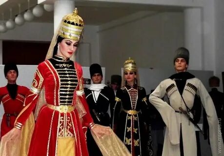 Адыгейский национальный костюм