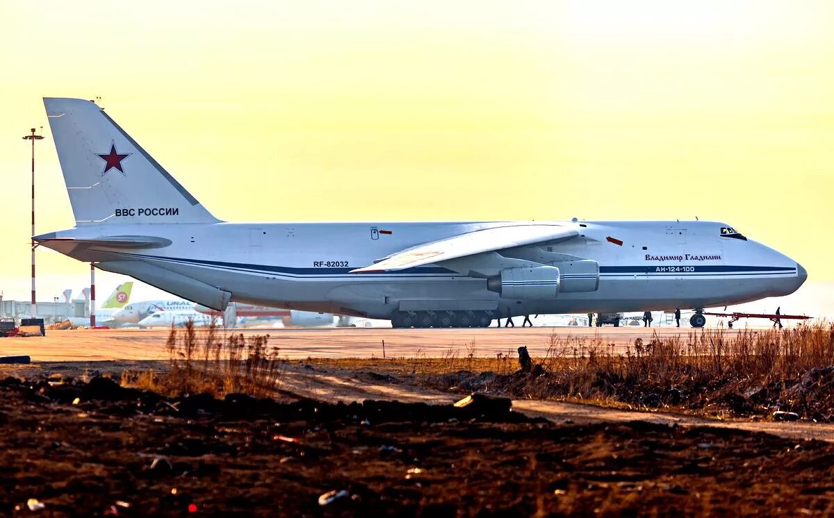 Первый полет ан 124 собранный в ульяновске