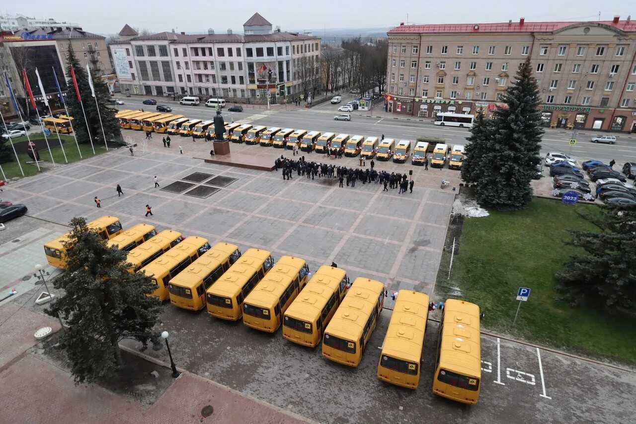 Школа 42 брянск. Фото автовокзала в брянске зимой. фото площади ленина брянск сверху. брянская губерния вручение школьных автобусов 13 декабря видео.