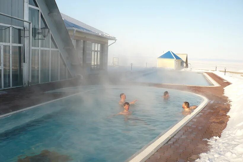 Термальный бассейн в ильинке бурятия. Горячие источники хакусы на байкале. Горячие источники улан удэ. Бассейн на ильинке новокузнецк. Горячие источники улан удэ.