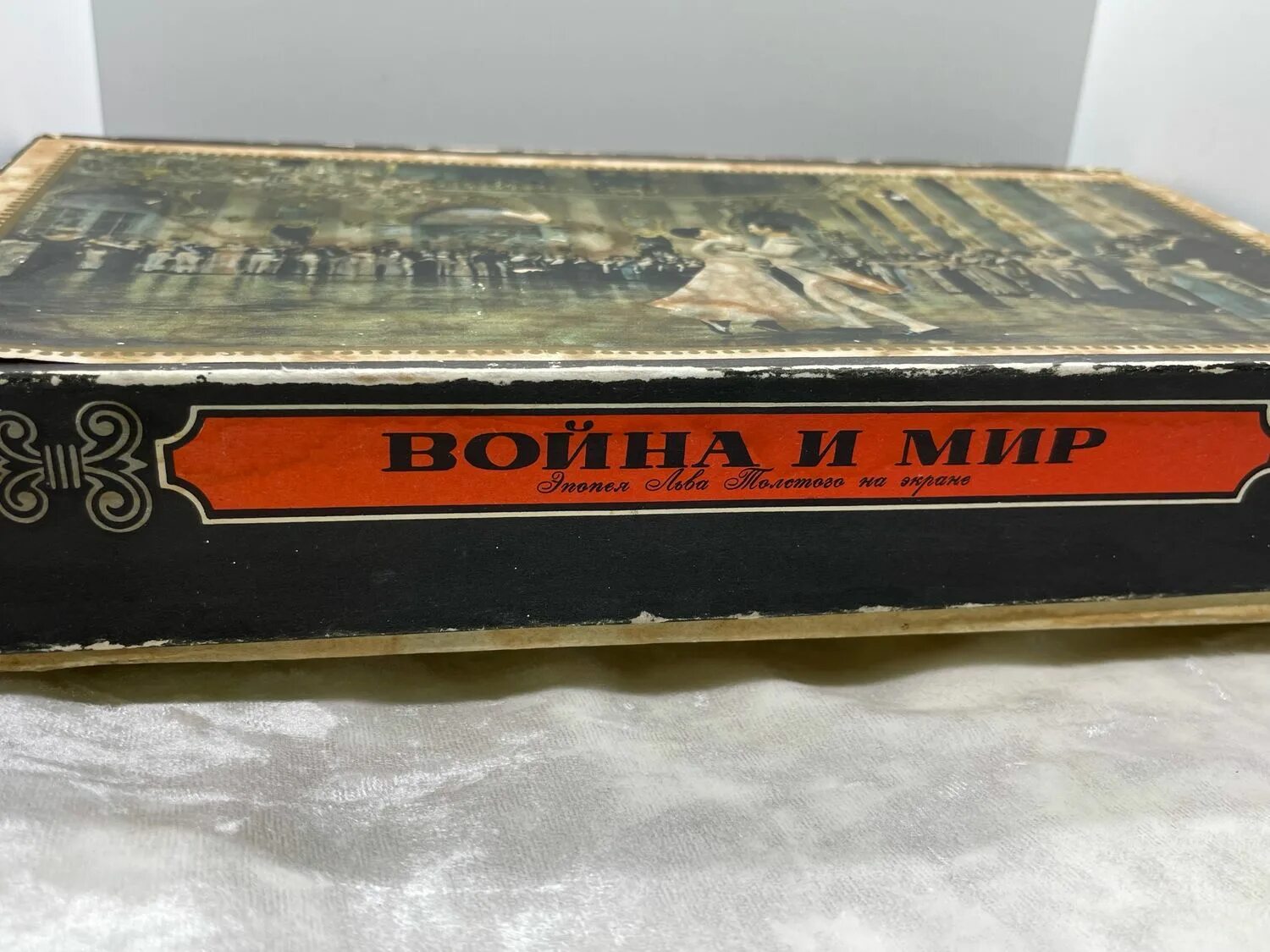 Мюнцкабинет для монет leuchtturm. Коллекционные спичечные коробки. Leuchtturm для монет витрина. Коллекционирование спичечных этикеток. Полка для коллекционирования кукол.