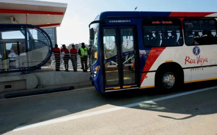 Bus arrive