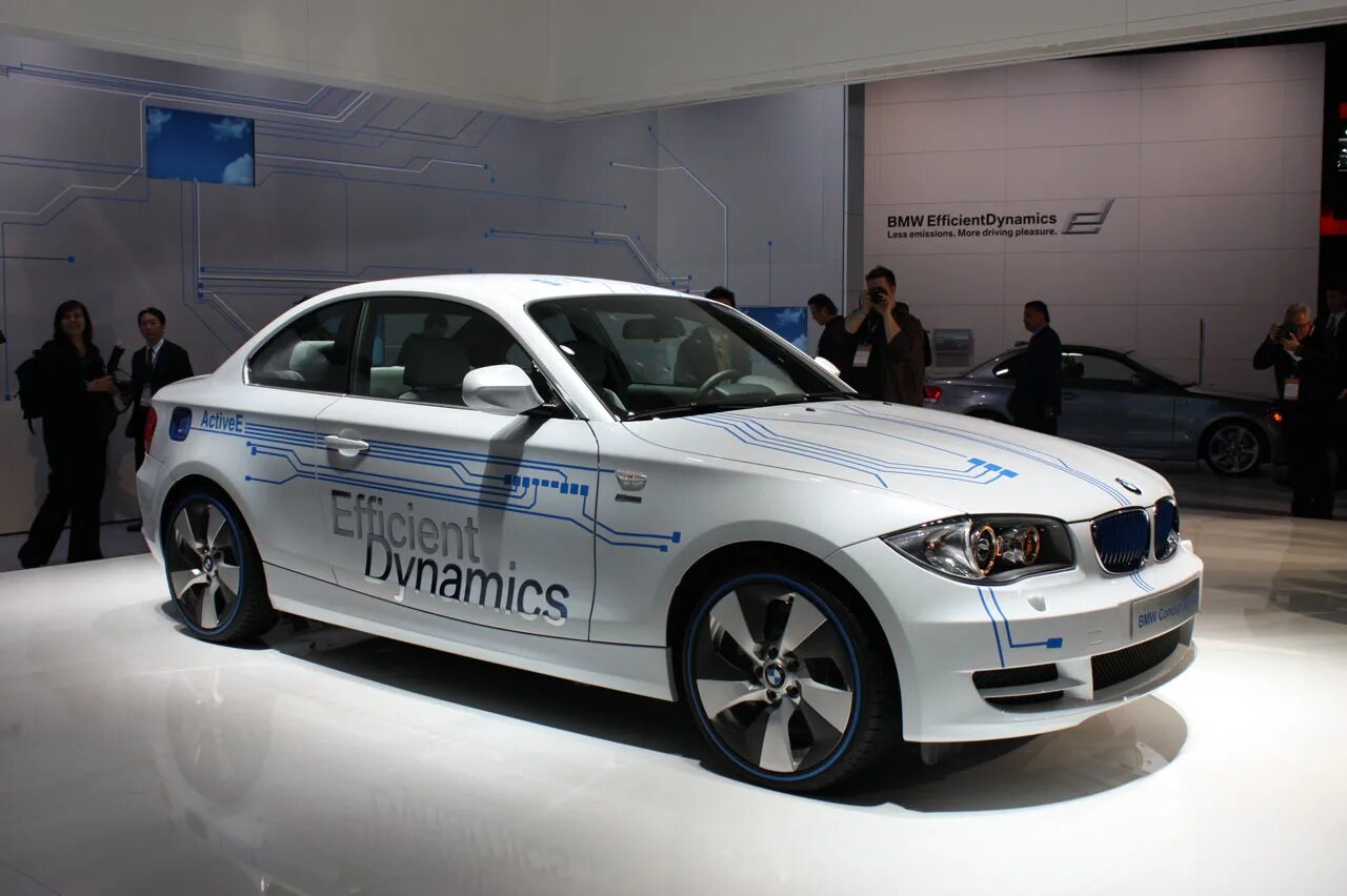 Bmw forum. BMW Active e.  Электромобиль BMW Concept activee. Euro NCAP BMW 1. БМВ 170 лошадок.