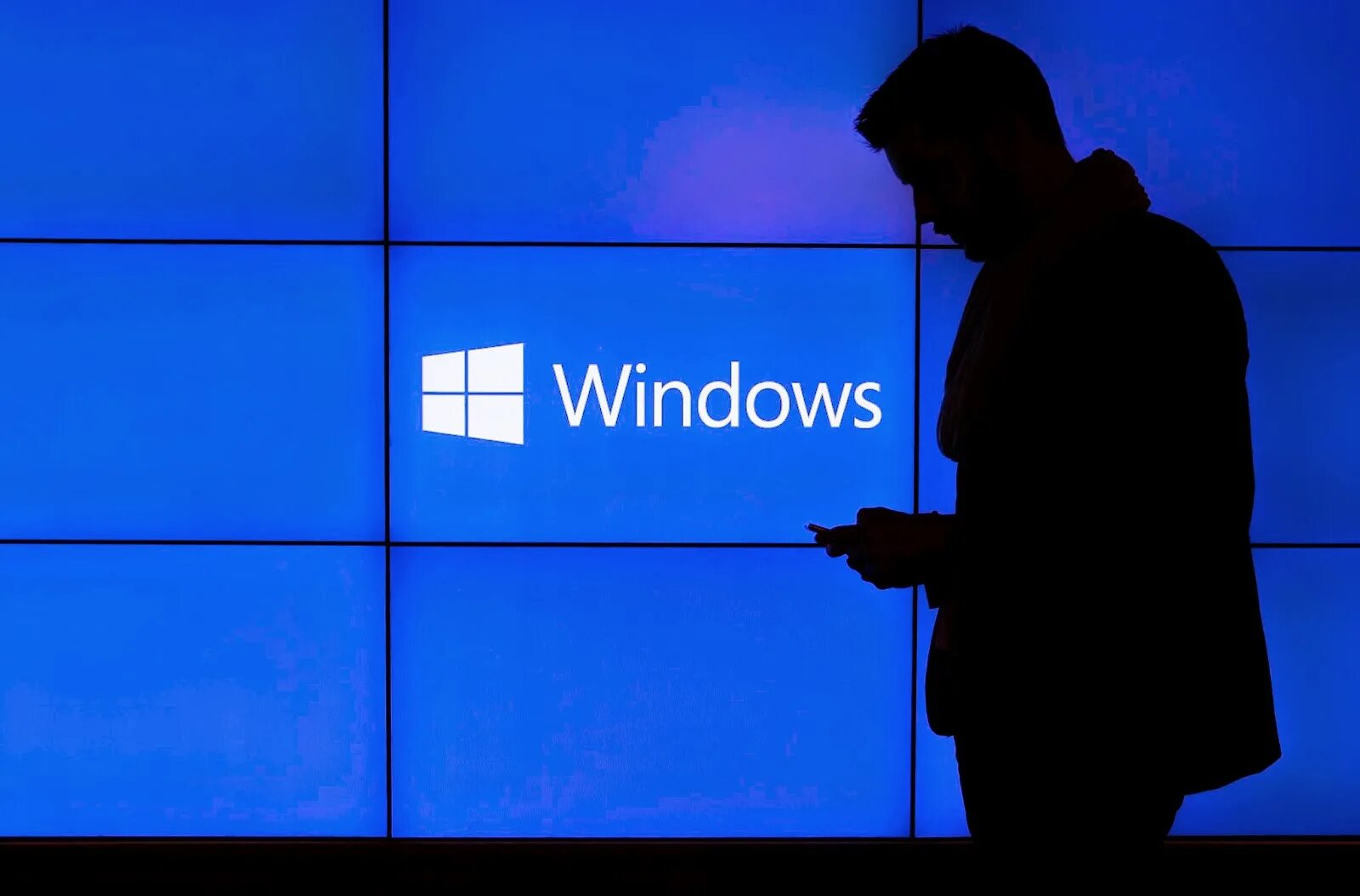 Windows just. Microsoft edge. Ос microsoft windows 10. Windows 85. Экран обновления windows 10.