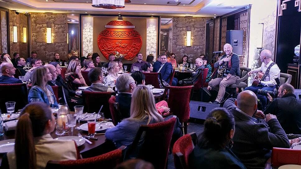 Театр легенда санкт-петербург. Театр легенда санкт-петербург. 2 фото. Легенда выборгская 4. Театр легенда санкт-петербург зал.