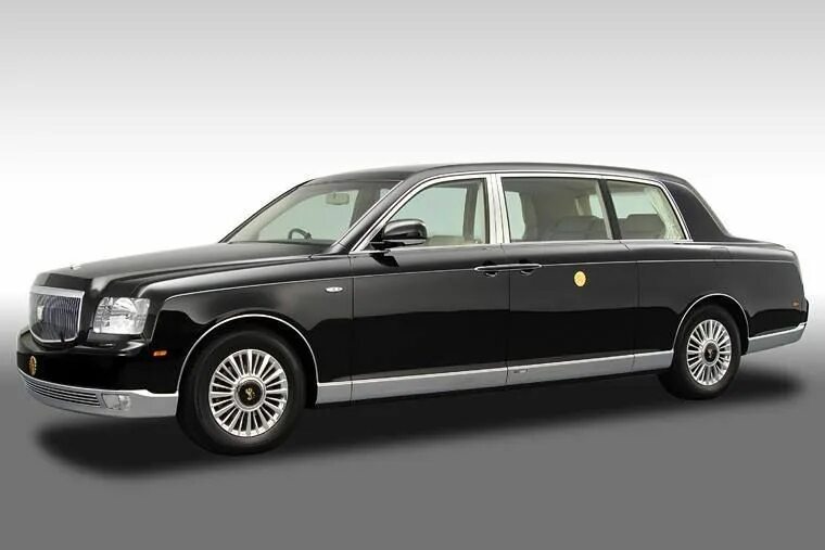 Royal страна производитель. Toyota Century Royal. Toyota Century Royal императора Японии. Тойота Центури v12. Тойота сенчури Роял.