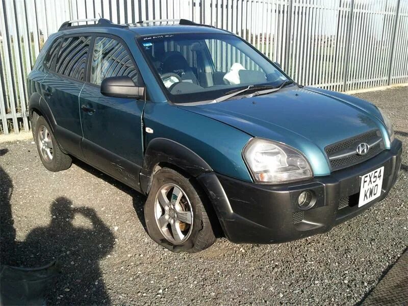 Hyundai tucson jm. Хендай туксон 2009. Разборы хендай туссан. Хендай туксон на разбор 2007. Туксон jm красный тюнинг.