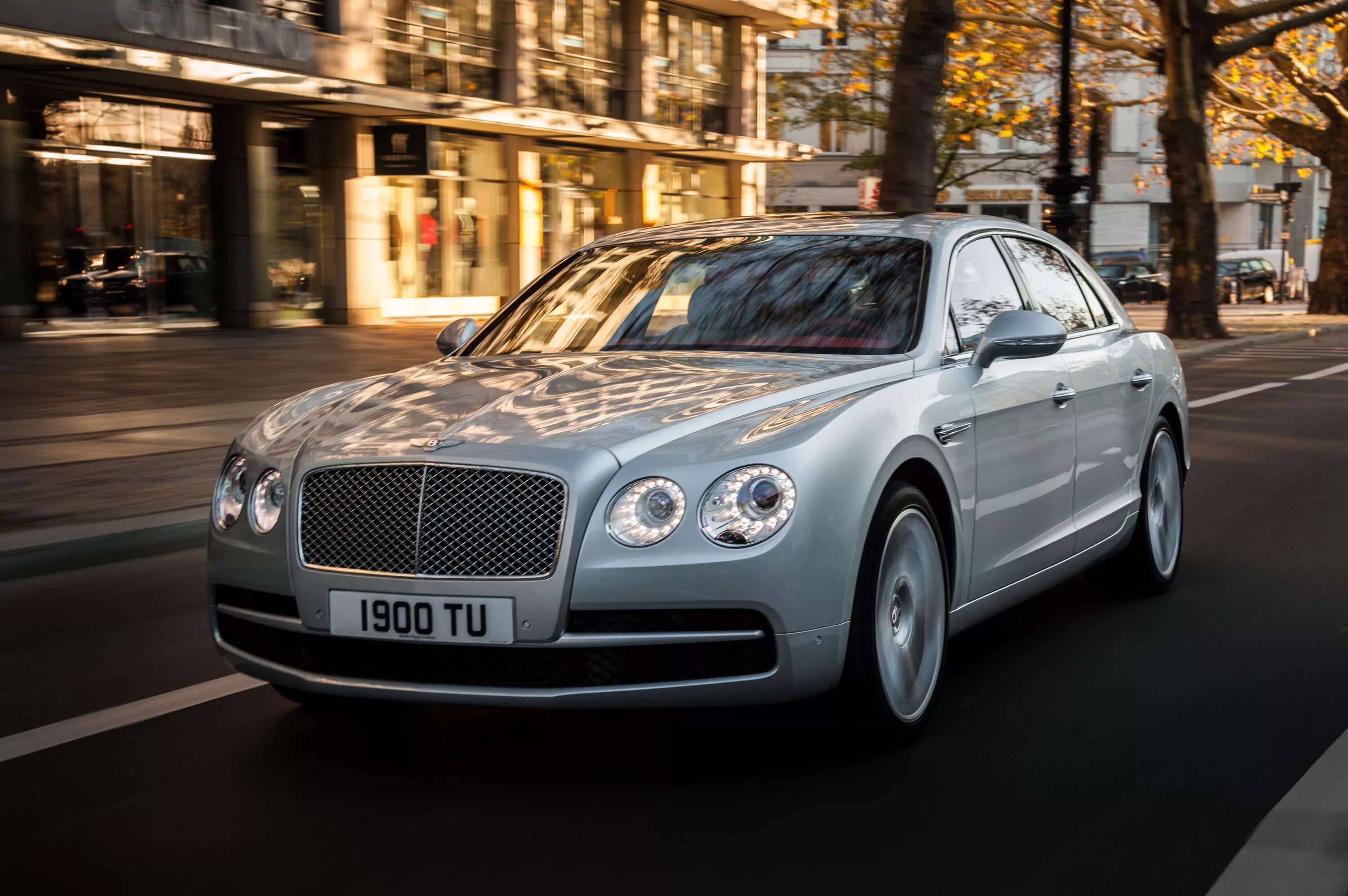 Бентли continental flying spur. Bentley Flying Spur v8. Bentley Flying Spur v12. Седан Bentley Flying Spur.