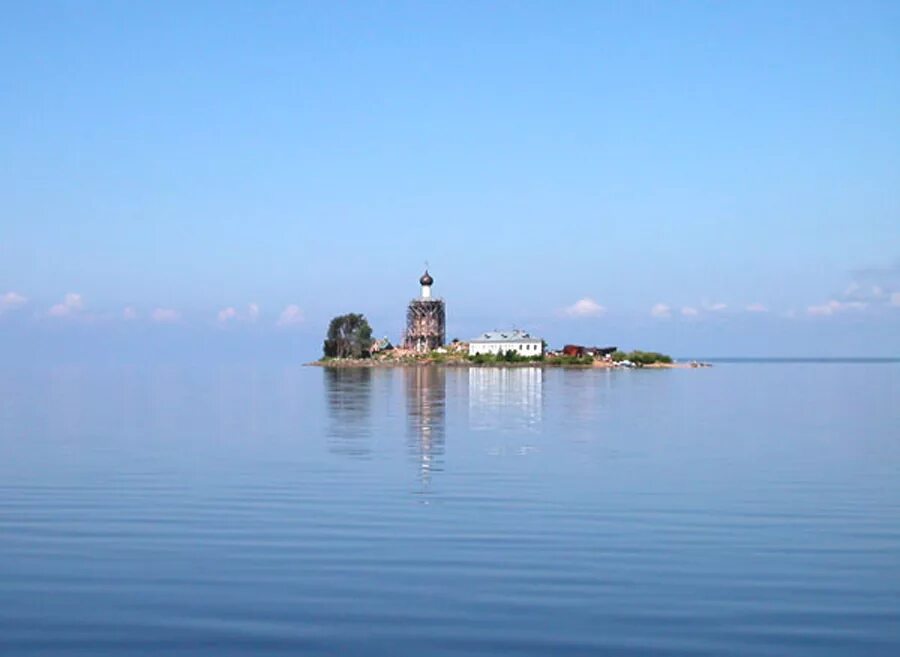 спасо-каменный монастырь на кубенском озере. спасо-каменный монастырь на кубенском озере. кубенское озеро озёра вологодской области. кубенское озеро вологодская. спасо-каменный монастырь на кубенском озере.