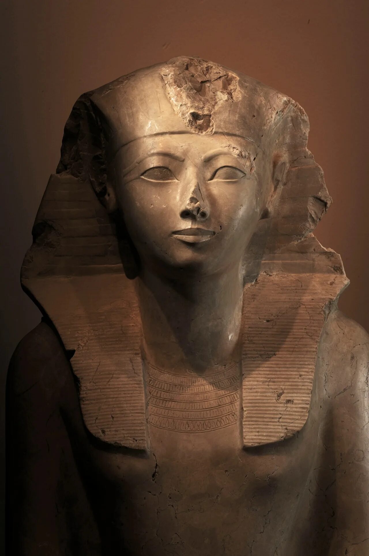 Хатшепсут. Фараоны Египта Хатшепсут. Царица Хатшепсут. Статуя царицы Хатшепсут. Царица Египта хаджицсут.