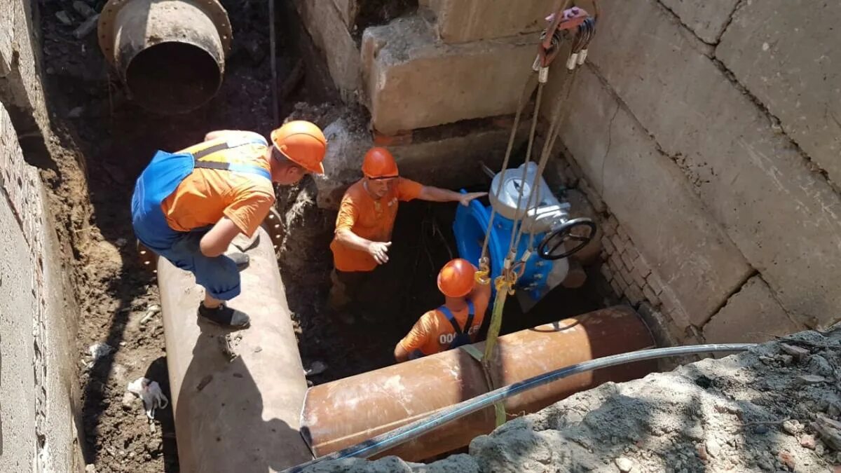 Водоснабжение волгоград. Дудинка прорвало трубу. Концессии водоснабжения работа. Концессии водоснабжения работа. Концессии водоснабжения волгоград.
