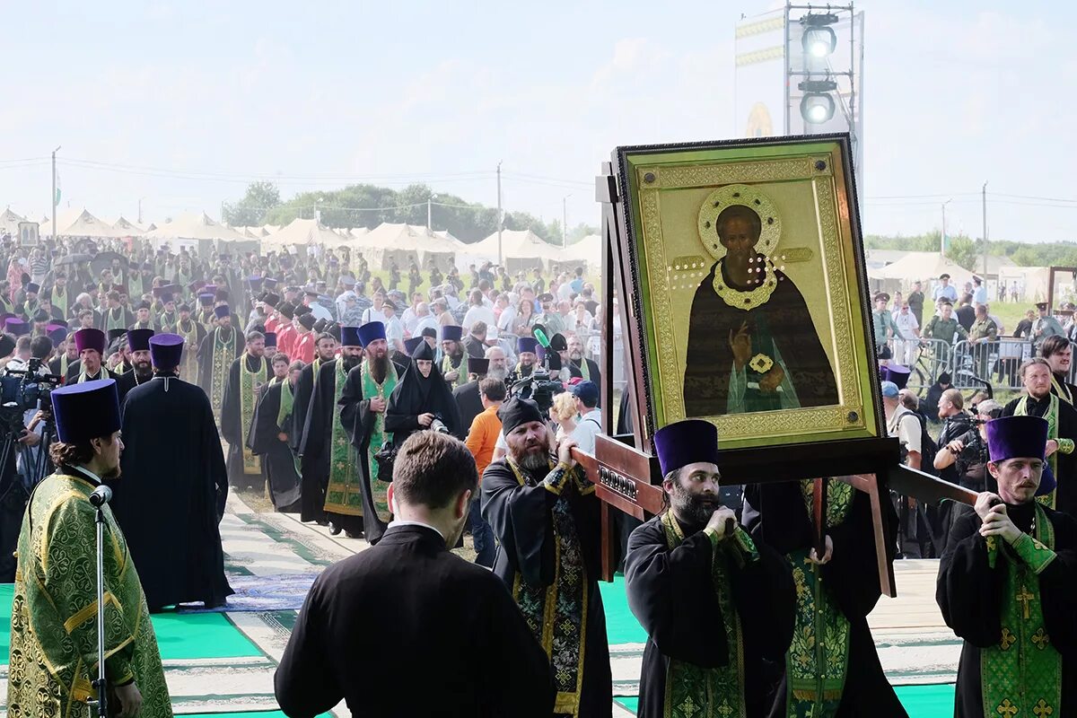 крестный ход сергиев посад. крестный ход сергиев посад. крестный ход тропою сергия радонежского 1 октября 2022. крестный ход сергиев посад. крестный ход хотьково сергиев посад 2022.
