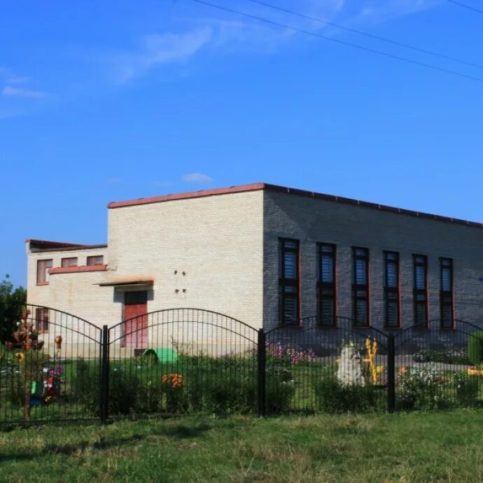 День села троицкое лискинский район. Церковь покрова пресвятой богородицы с. Коломейцево лискинский районеворонежская область. Коломыцево лискинский район церковь. Село коломыцево воронежской области.