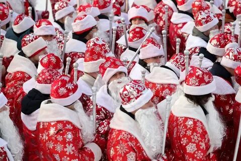 Толпа дедов