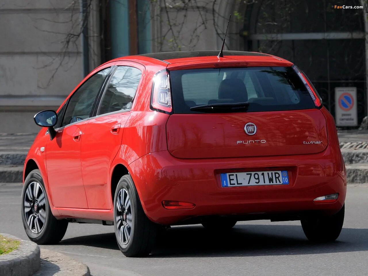 Купить фиат в беларуси. Фиат Пунто 199. Fiat punto 5 поколение. Фиат Пунто 2007. Фиат Пунто 2006 3 поколение.