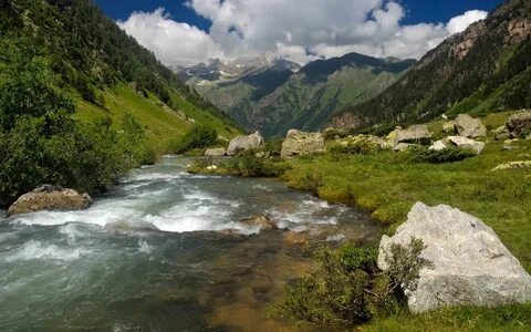 Русло реки в горах