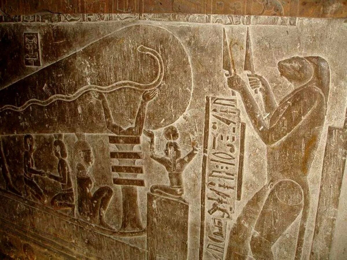 Древние картинки. Богиня Хекет в древнем Египте. Древние фрески шумеров. Фрески пирамид древнего Египта. Древний Египет барельеф технологии богов.