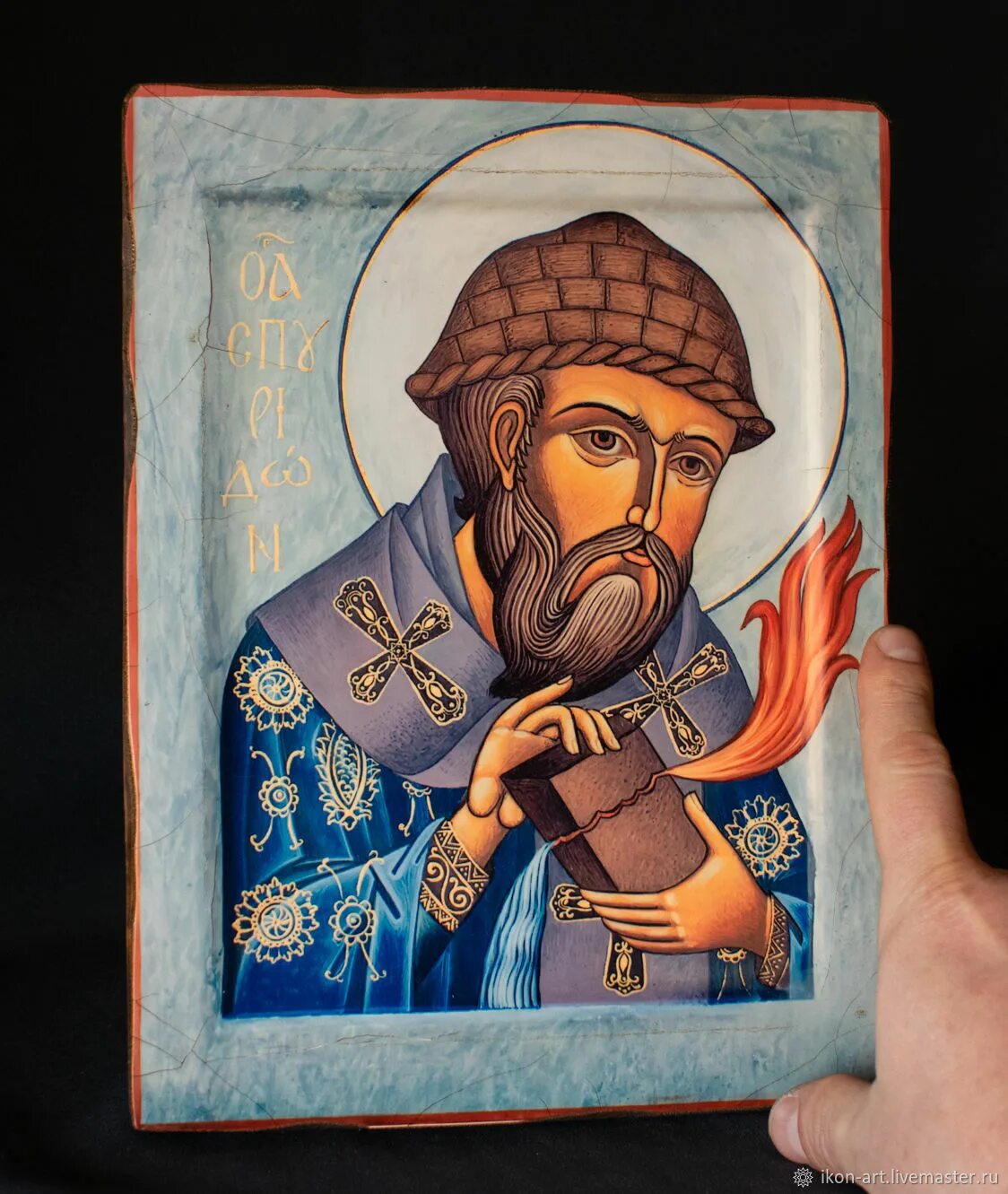 Святой у которого. Икона святого спиридона тримифунтского. Святой у которого. Икона свт спиридона тримифунтского. Мощи святого спиридона тримифунтского башмачки.