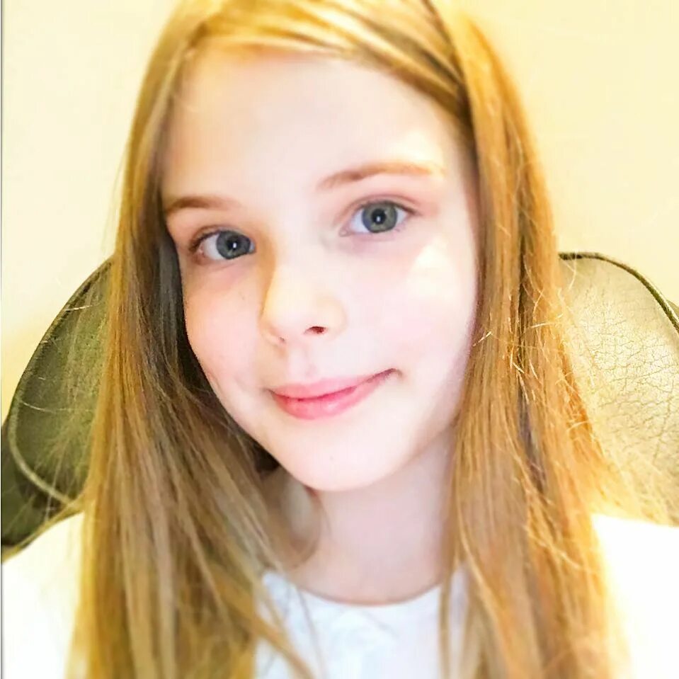 Евгения абдулова дочь. Евгения абдулова фото 2021. Женя абдулова 2021. Женя абдулова. Евгения абдулова.